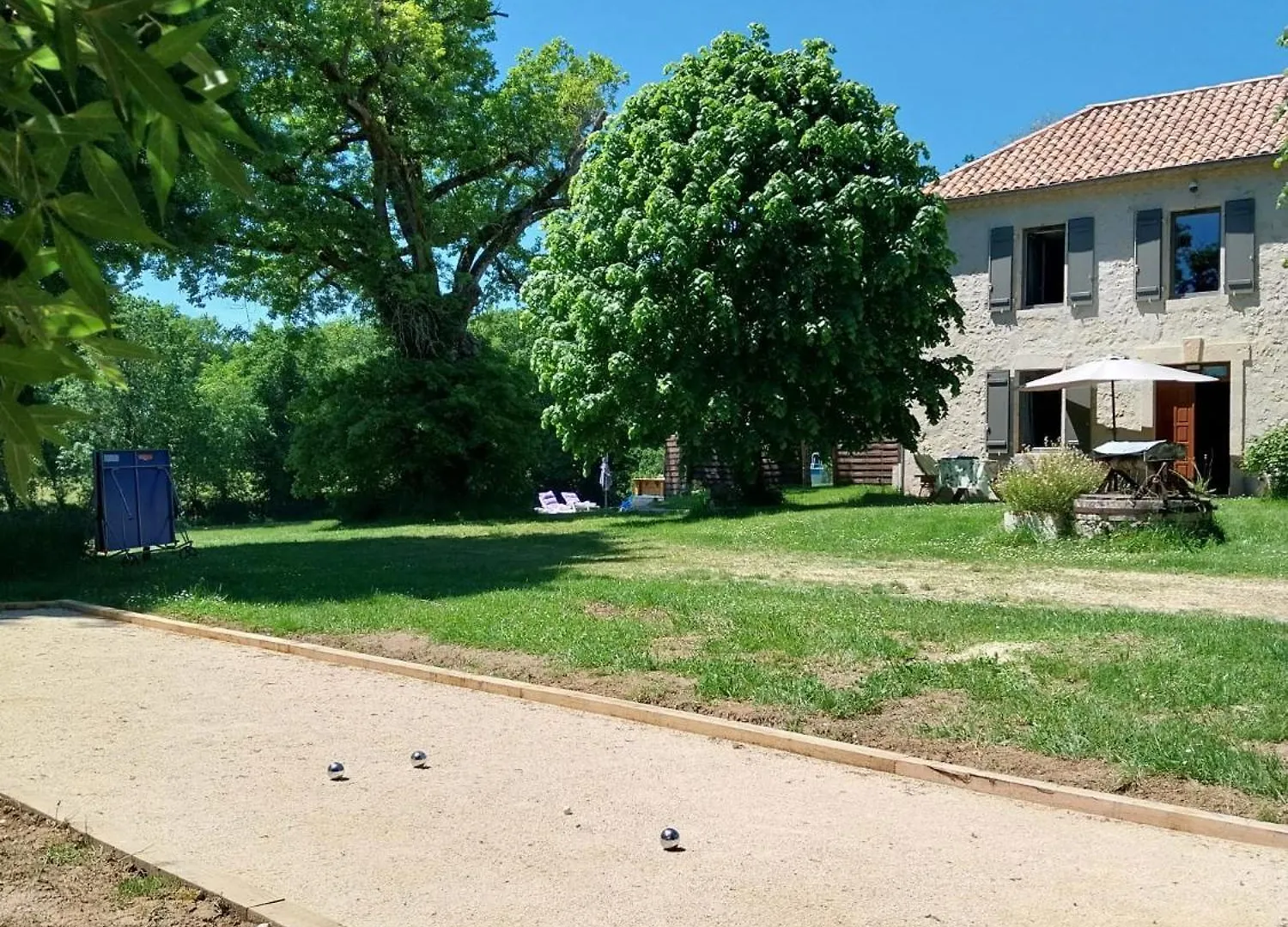 Gite Pouget Montreal  Holiday home